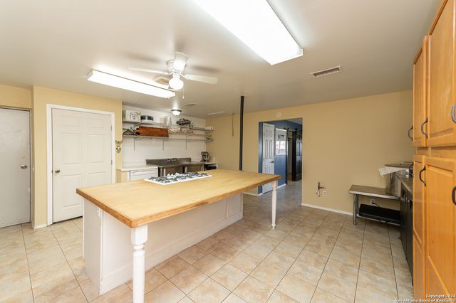 1380 Railroad St, Maxwell, TX 78656