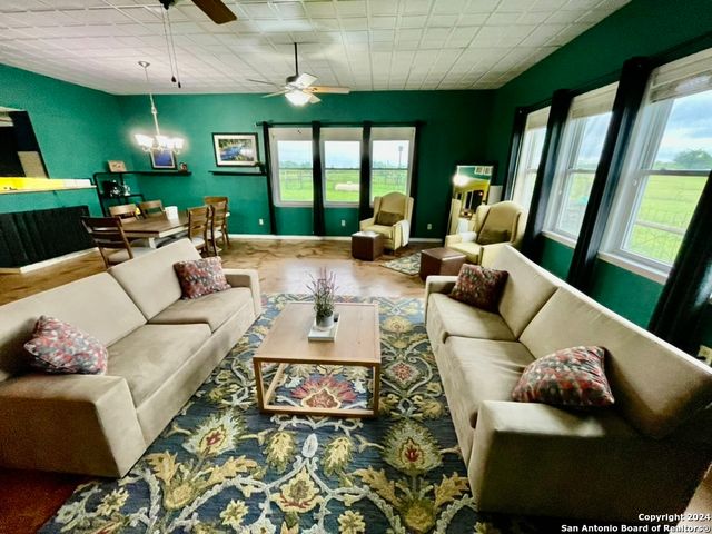 1380 Railroad St, Maxwell, TX 78656