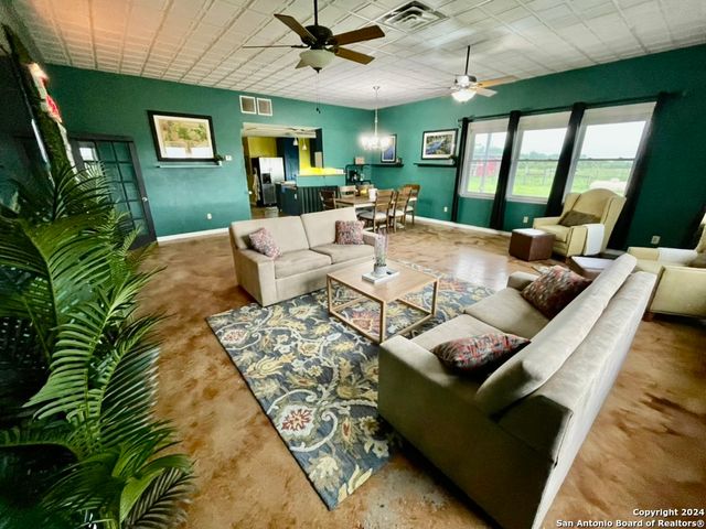 1380 Railroad St, Maxwell, TX 78656