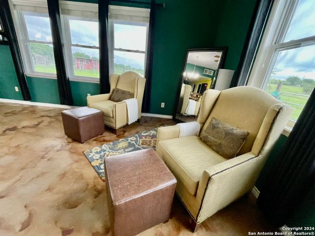 1380 Railroad St, Maxwell, TX 78656