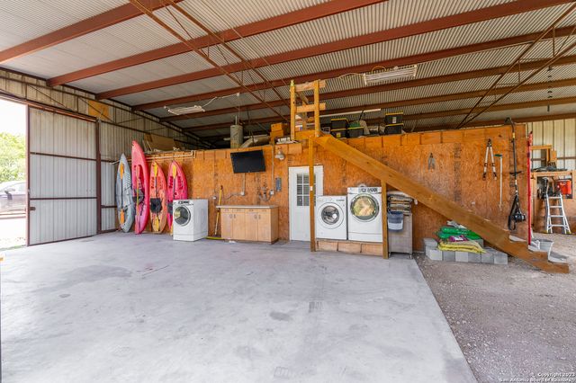 1380 Railroad St, Maxwell, TX 78656