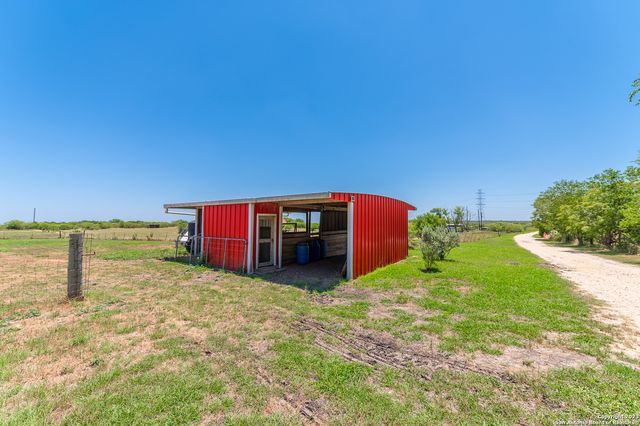 1380 Railroad St, Maxwell, TX 78656