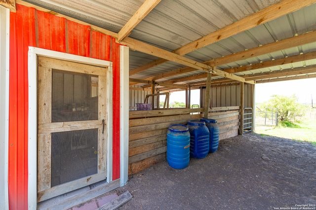 1380 Railroad St, Maxwell, TX 78656