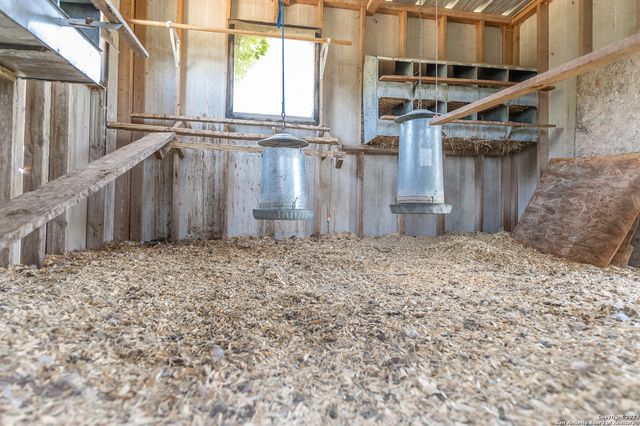 1380 Railroad St, Maxwell, TX 78656