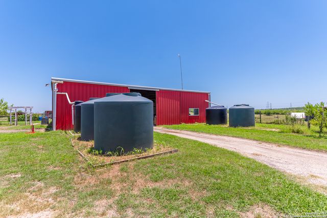 1380 Railroad St, Maxwell, TX 78656
