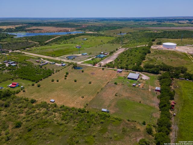 1380 Railroad St, Maxwell, TX 78656