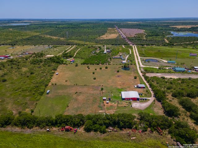 1380 Railroad St, Maxwell, TX 78656