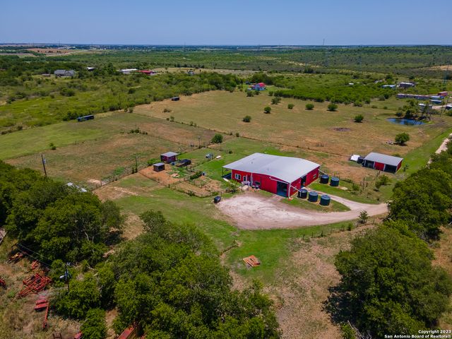 1380 Railroad St, Maxwell, TX 78656