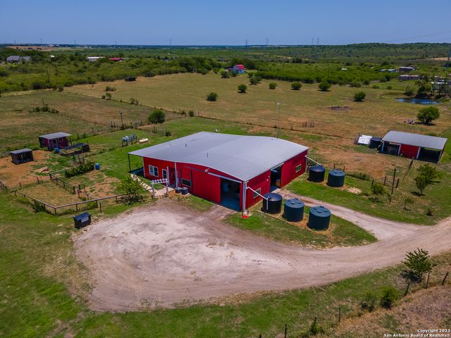 1380 Railroad St, Maxwell, TX 78656