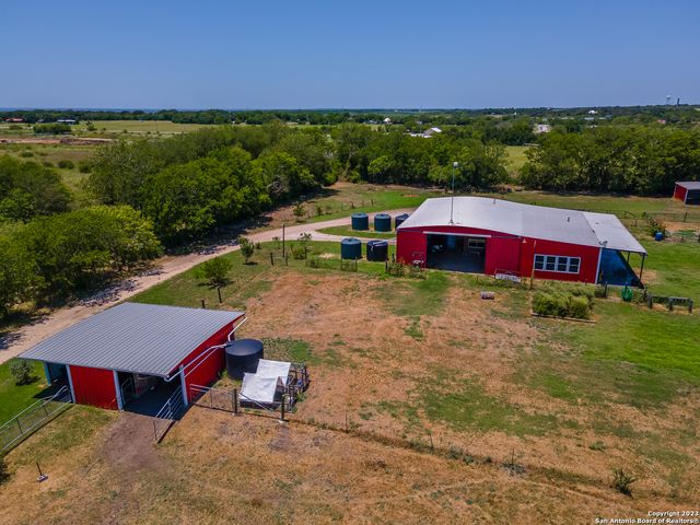 1380 Railroad St, Maxwell, TX 78656