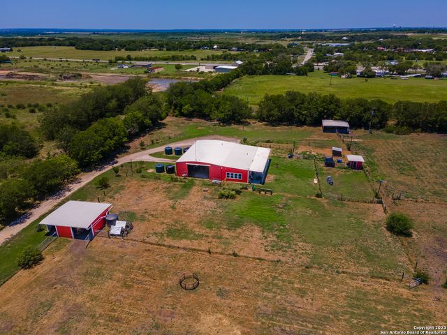 1380 Railroad St, Maxwell, TX 78656