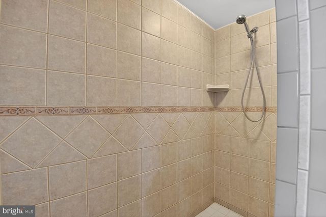 10609 MAPLE ST, Fairfax, VA 22030