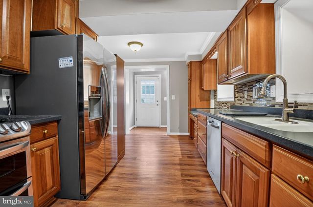 10609 MAPLE ST, Fairfax, VA 22030