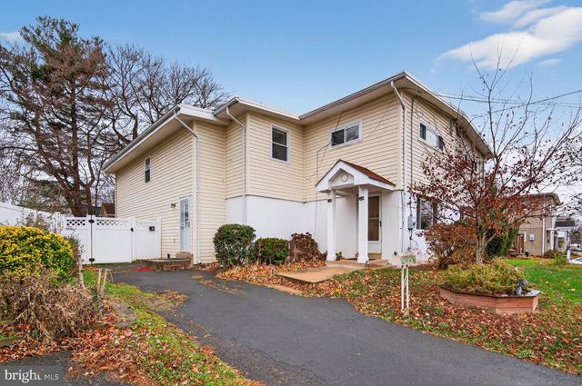 10609 MAPLE ST, Fairfax, VA 22030