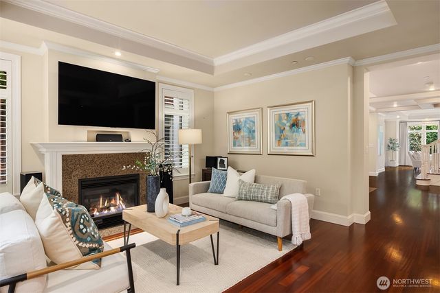 725 Harvard Avenue E, Seattle, WA 98102