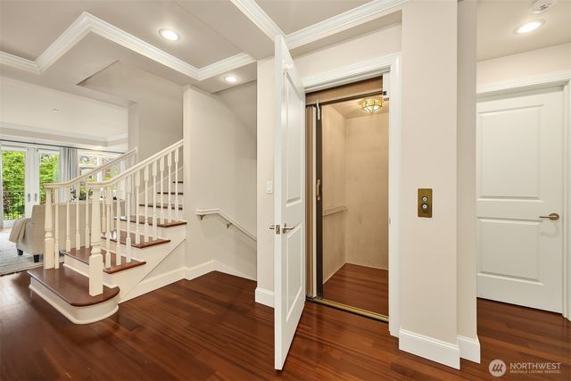 725 Harvard Avenue E, Seattle, WA 98102
