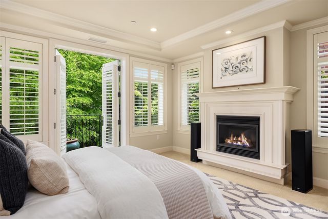 725 Harvard Avenue E, Seattle, WA 98102