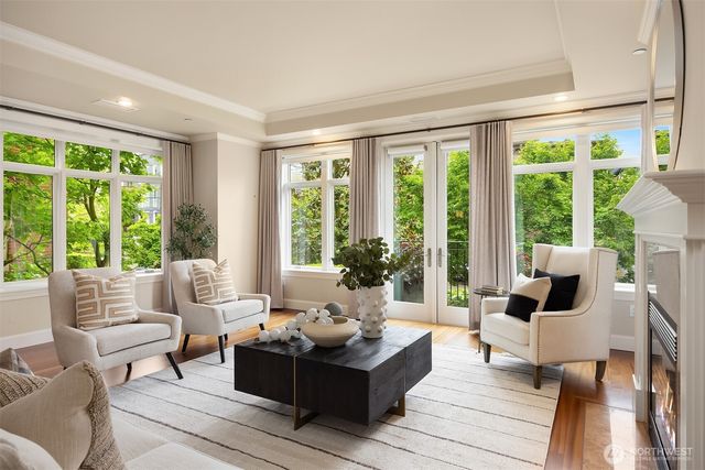 725 Harvard Avenue E, Seattle, WA 98102