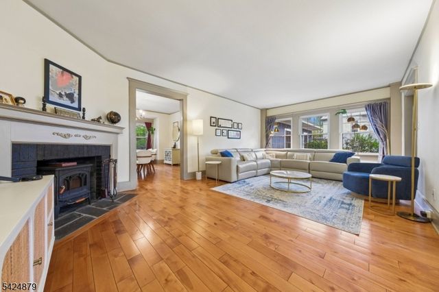 106 Short Hills Ave, Millburn Twp., NJ 07078