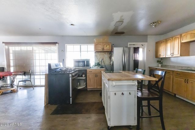 3138 W COLUMBINE Drive, Phoenix, AZ 85029