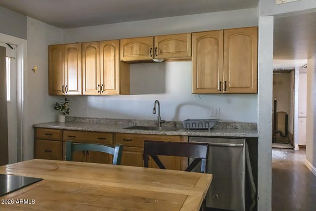 3138 W COLUMBINE Drive, Phoenix, AZ 85029