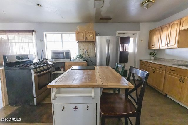 3138 W COLUMBINE Drive, Phoenix, AZ 85029