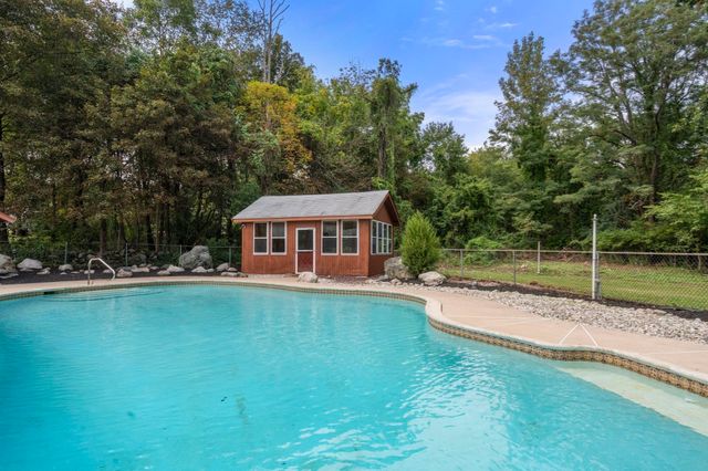 444 Clapboardtree Street, Westwood, MA 02090