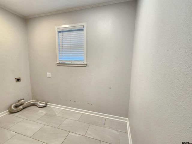211 BETTS, Lindale, TX 75771