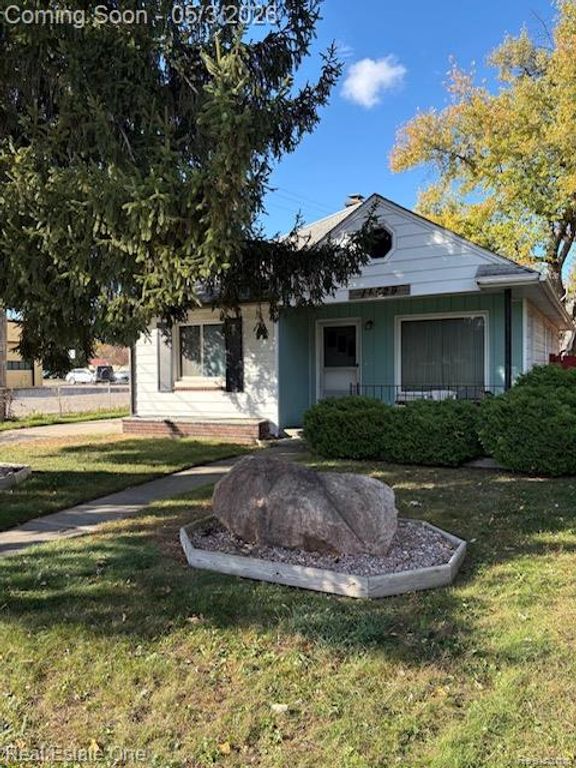 11629 Centralia, Redford, MI 48239