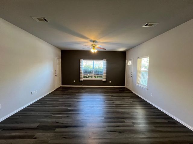 746 Carroll Lane, Lewisville, TX 75067