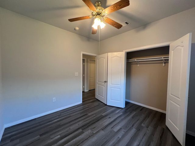 746 Carroll Lane, Lewisville, TX 75067