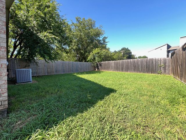 746 Carroll Lane, Lewisville, TX 75067