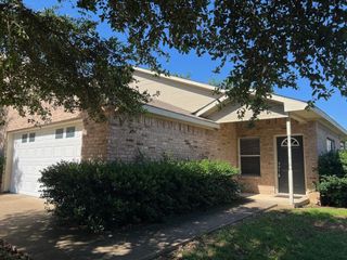 746 Carroll Lane, Lewisville, TX 75067