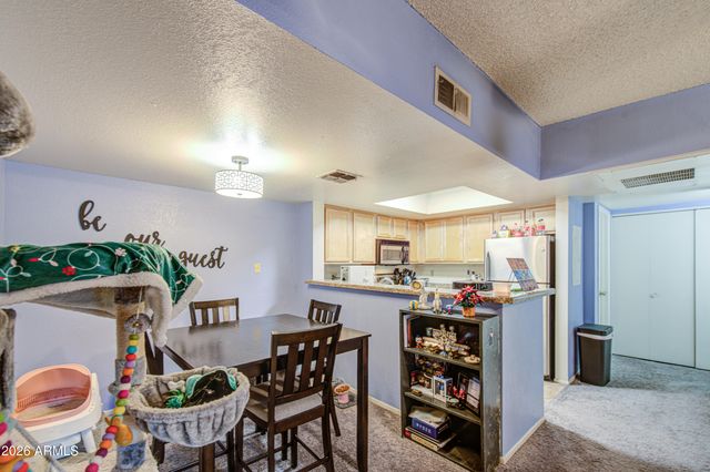 5757 W EUGIE Avenue 2116, Glendale, AZ 85304