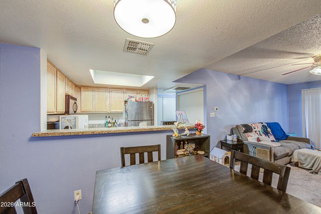 5757 W EUGIE Avenue 2116, Glendale, AZ 85304