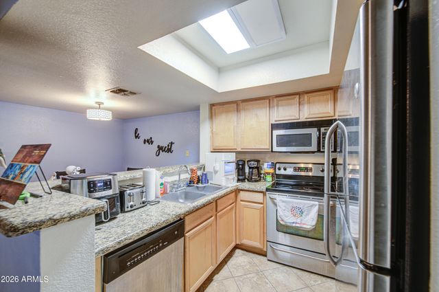 5757 W EUGIE Avenue 2116, Glendale, AZ 85304