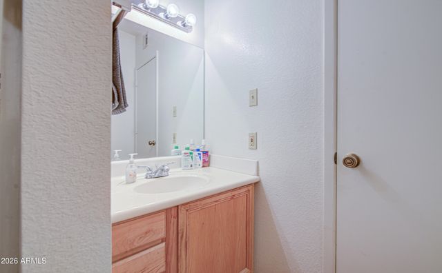 5757 W EUGIE Avenue 2116, Glendale, AZ 85304