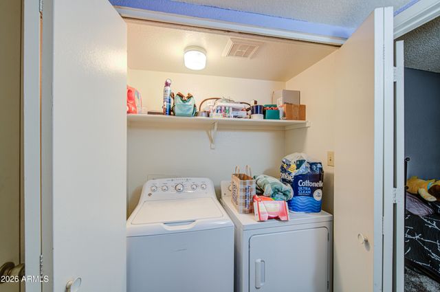 5757 W EUGIE Avenue 2116, Glendale, AZ 85304