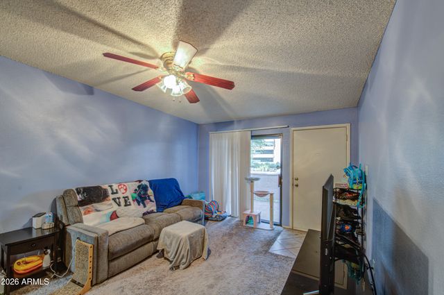 5757 W EUGIE Avenue 2116, Glendale, AZ 85304