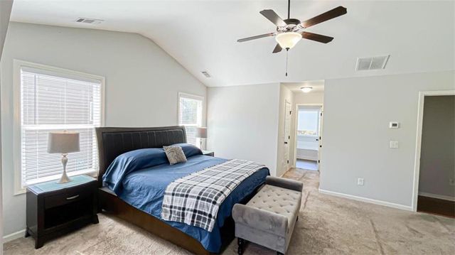 3835 Hawk Tail Drive, Loganville, GA 30052