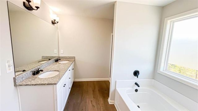 3835 Hawk Tail Drive, Loganville, GA 30052
