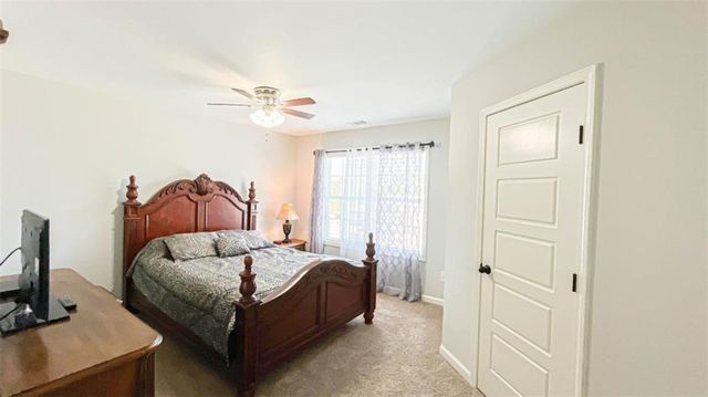3835 Hawk Tail Drive, Loganville, GA 30052