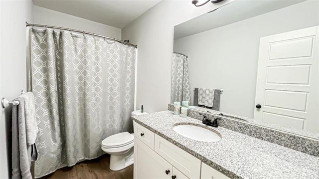 3835 Hawk Tail Drive, Loganville, GA 30052