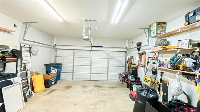3835 Hawk Tail Drive, Loganville, GA 30052