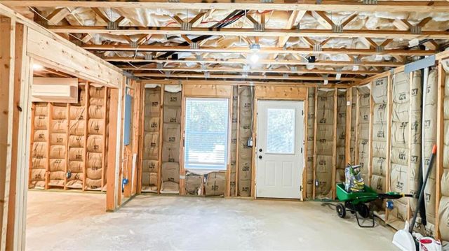 3835 Hawk Tail Drive, Loganville, GA 30052