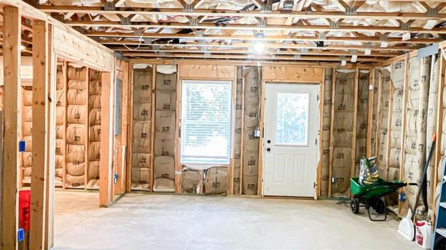 3835 Hawk Tail Drive, Loganville, GA 30052