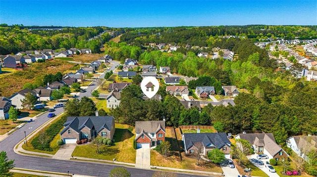 3835 Hawk Tail Drive, Loganville, GA 30052