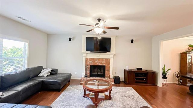 3835 Hawk Tail Drive, Loganville, GA 30052