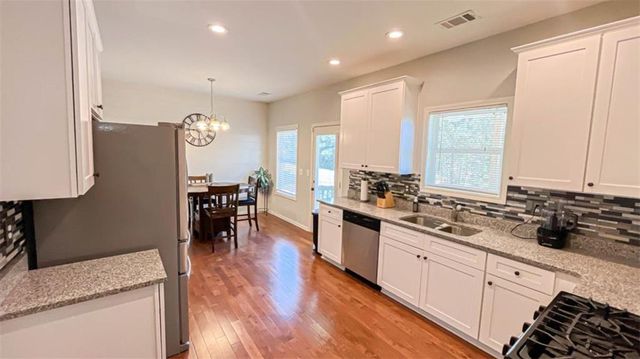 3835 Hawk Tail Drive, Loganville, GA 30052