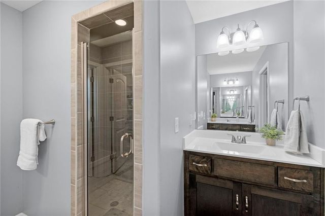 730 E 13th Court, Kearney, MO 64060